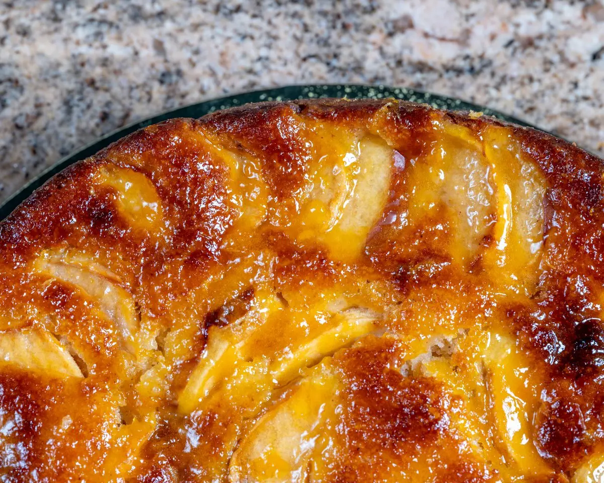 Apple Cake